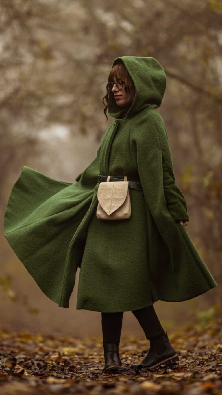 Gabriella wears Cape Gloria in the color olive